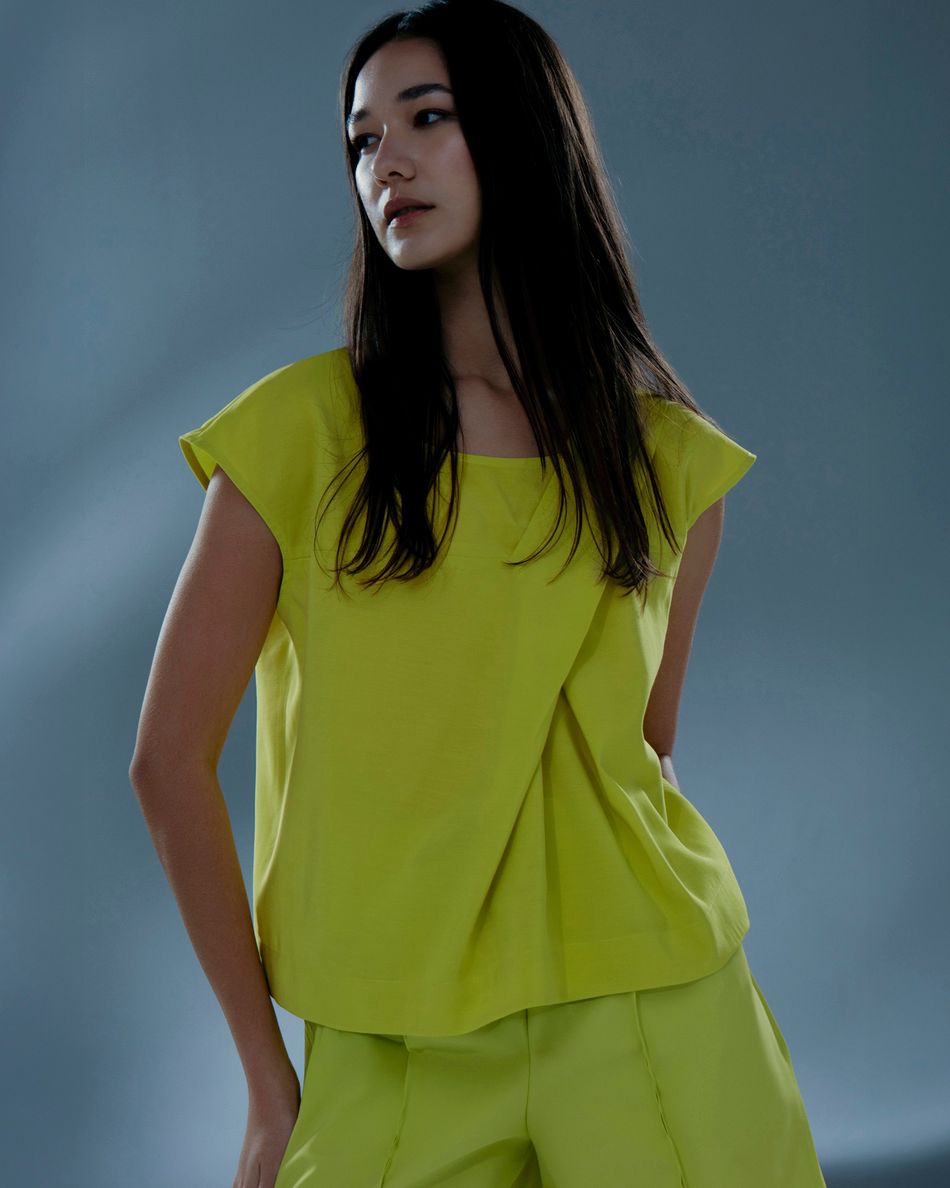 Blusa prega alça amarelo limão