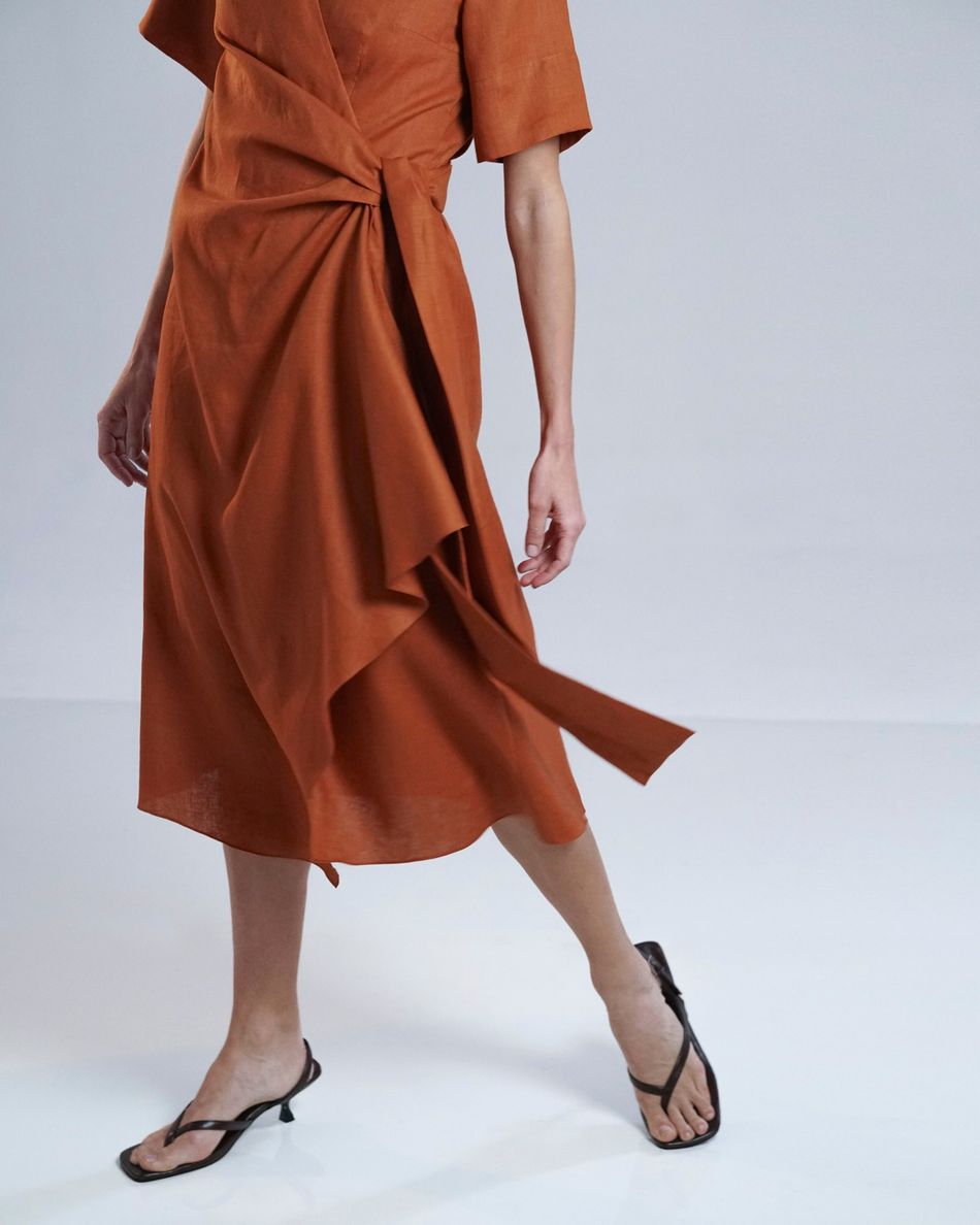 Vestido transpasse Avelã