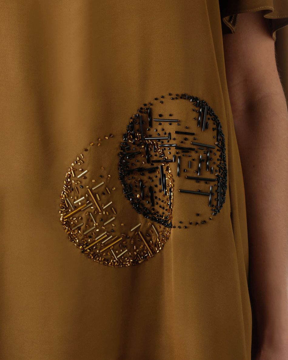 Vestido Bordado Círculo Marrom