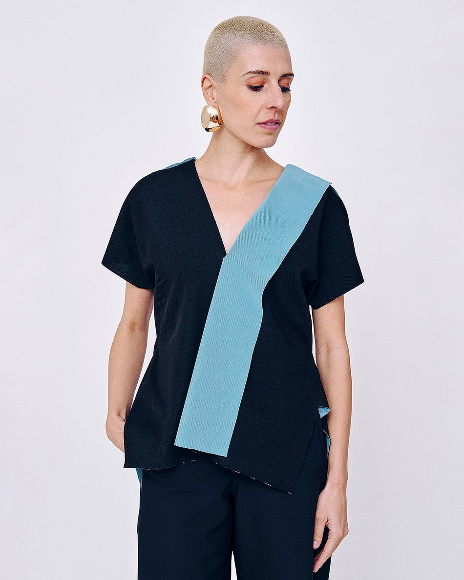 Blusa Diagonal Azul
