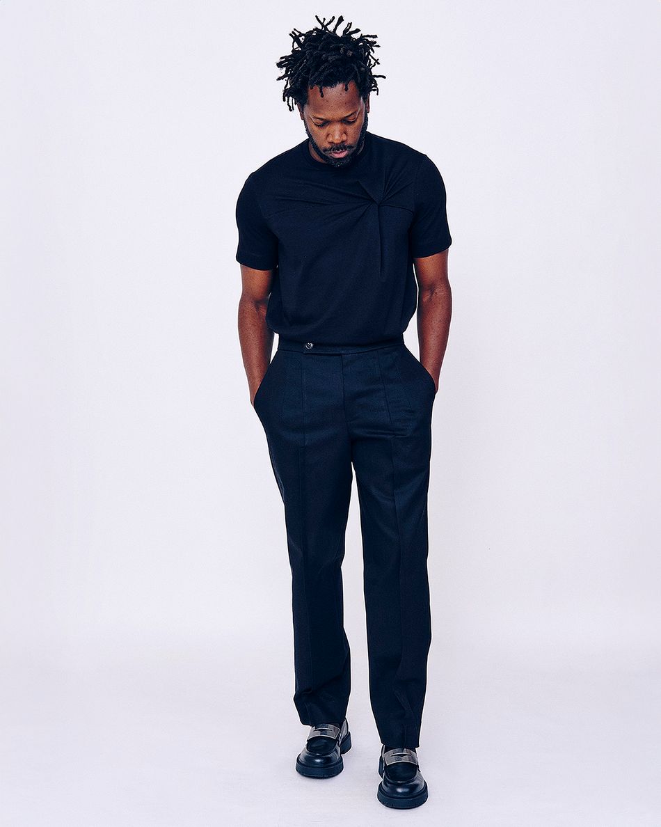 Camiseta Torção Nando Preto