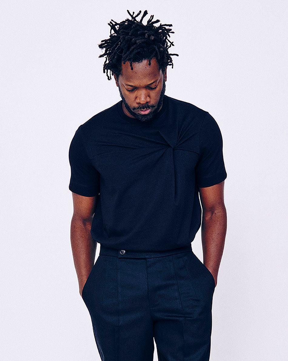 Camiseta Torção Nando Preto