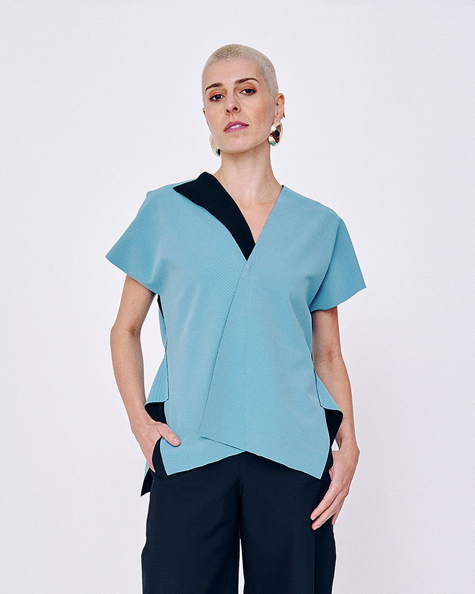 Blusa Diagonal Azul