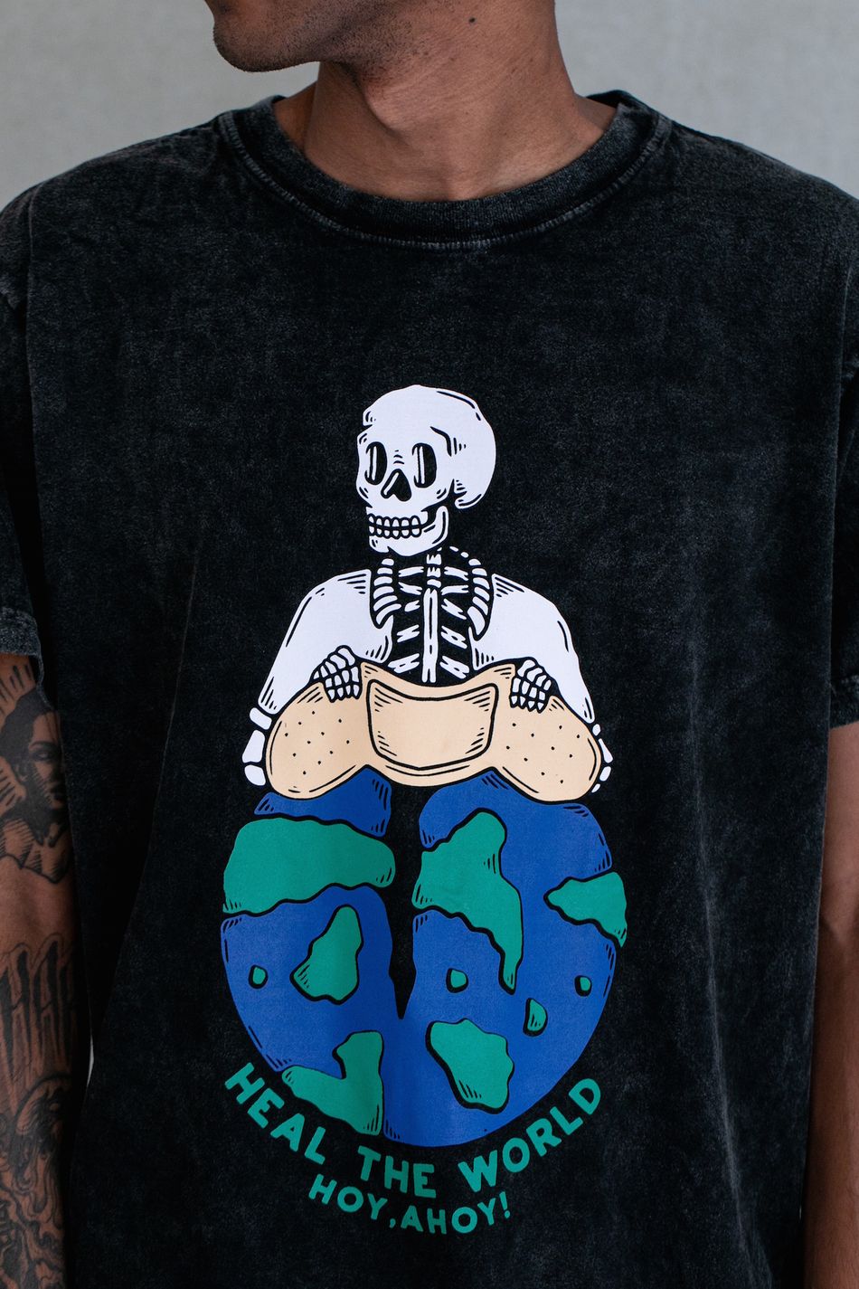 CAMISETA HEAL THE WORLD