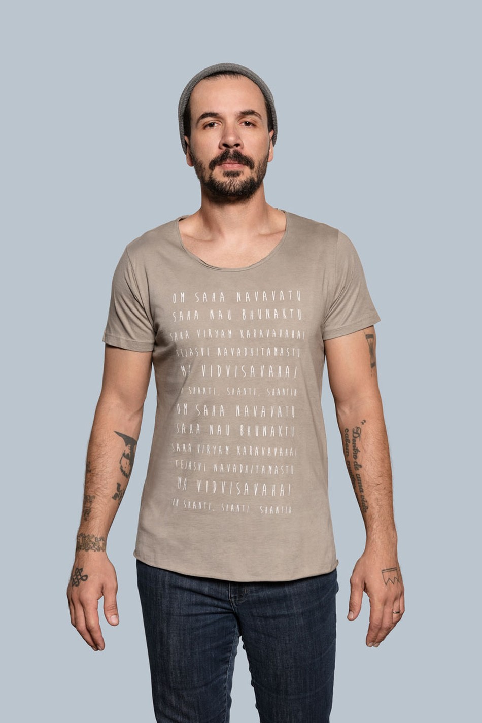 T-shirt unisex ampla algodão orgânico tingimento natural