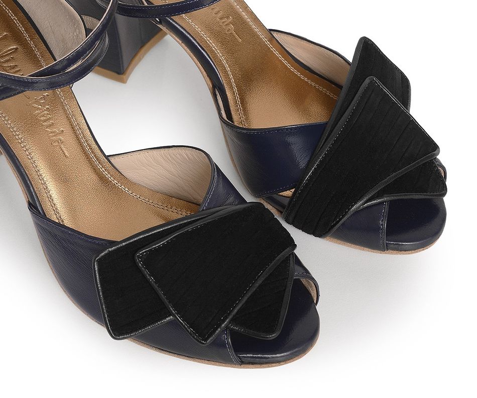 Sandália Alta Janaína - Marinho + Preto  | salto medio 6.5cm