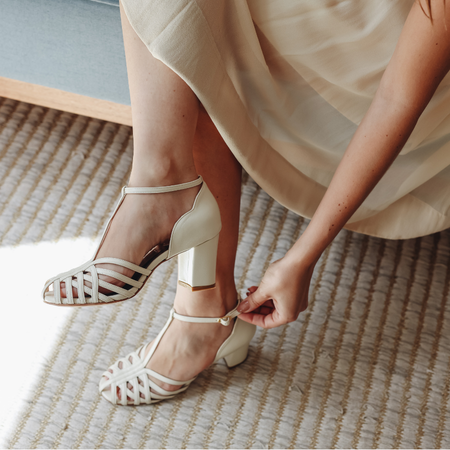 Sandália Mucha - Off-White | salto grosso 6.5cm