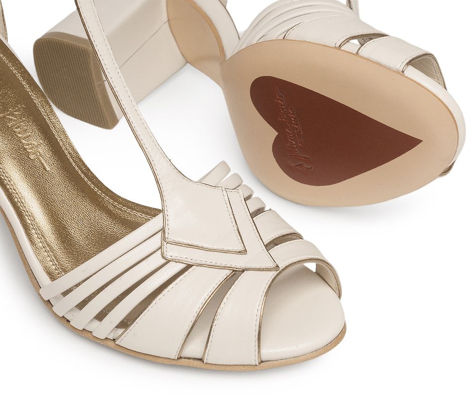 Sandália Ceci - Off-White | salto medio 6.5cm