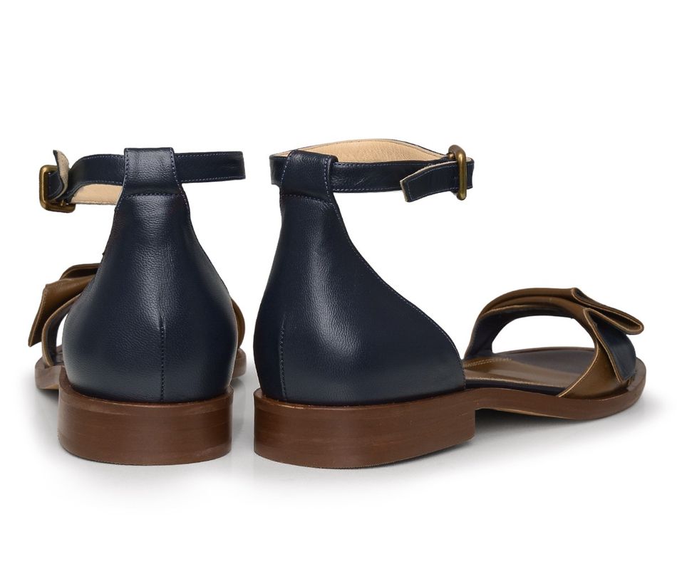 Sandália Baixa Miyake | Marinho + Fendi | salto baixo 2cm