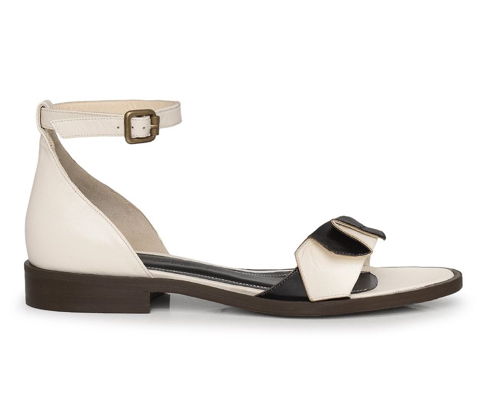 Sandália Baixa Miyake | Off White + Preto | salto baixo 2cm