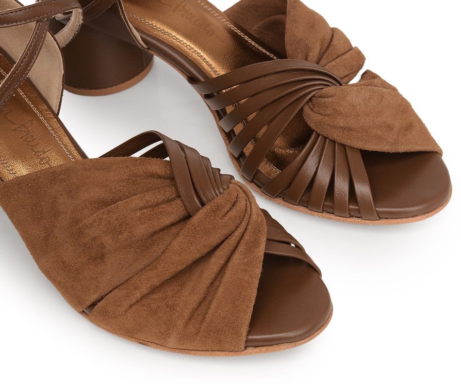 Sandália Alta Encontro - Fendi  | salto cilíndro 5cm