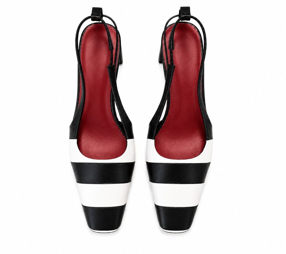 SCARPIN OLGA LISTRADO PRETO E BRANCO