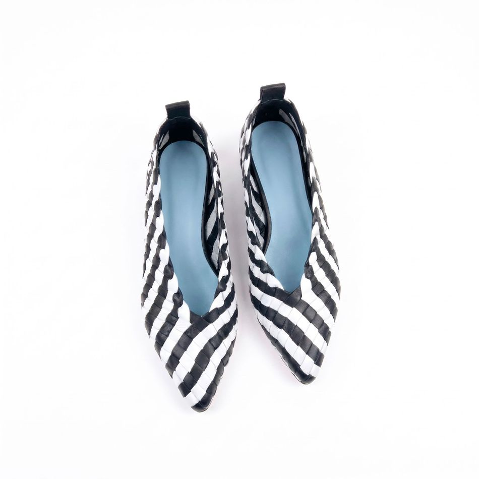 SAPATILHA GLORINHA TRESSE PRETO E BRANCO