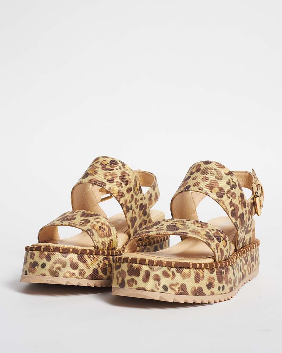 Flatform Julia Palha Onça