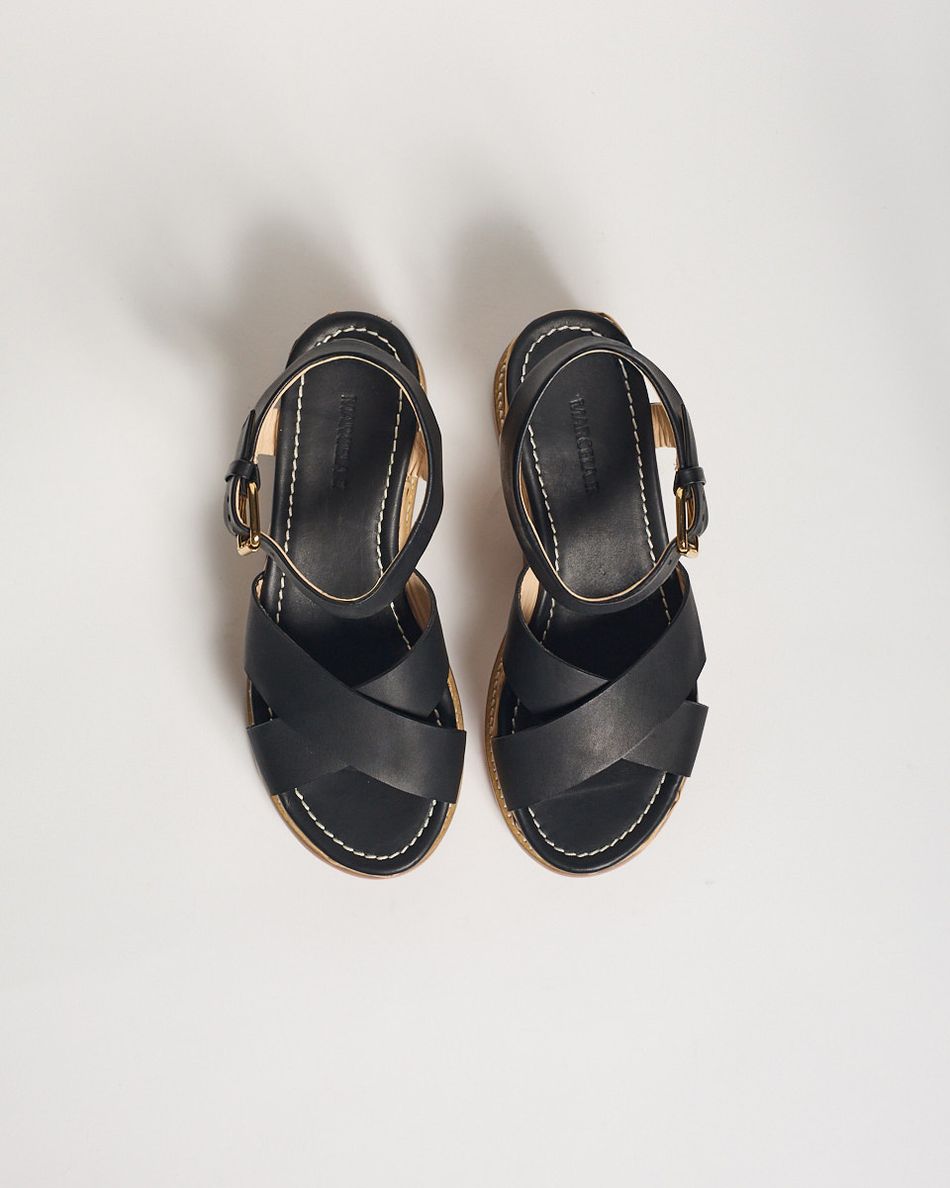 Flatform Oli Preta