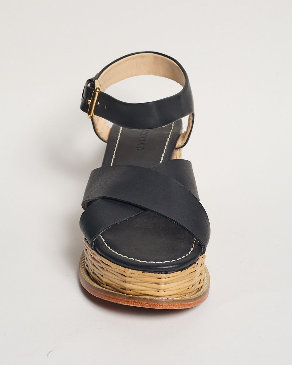 Flatform Oli Preta