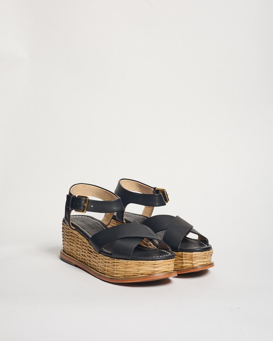 Flatform Oli Preta