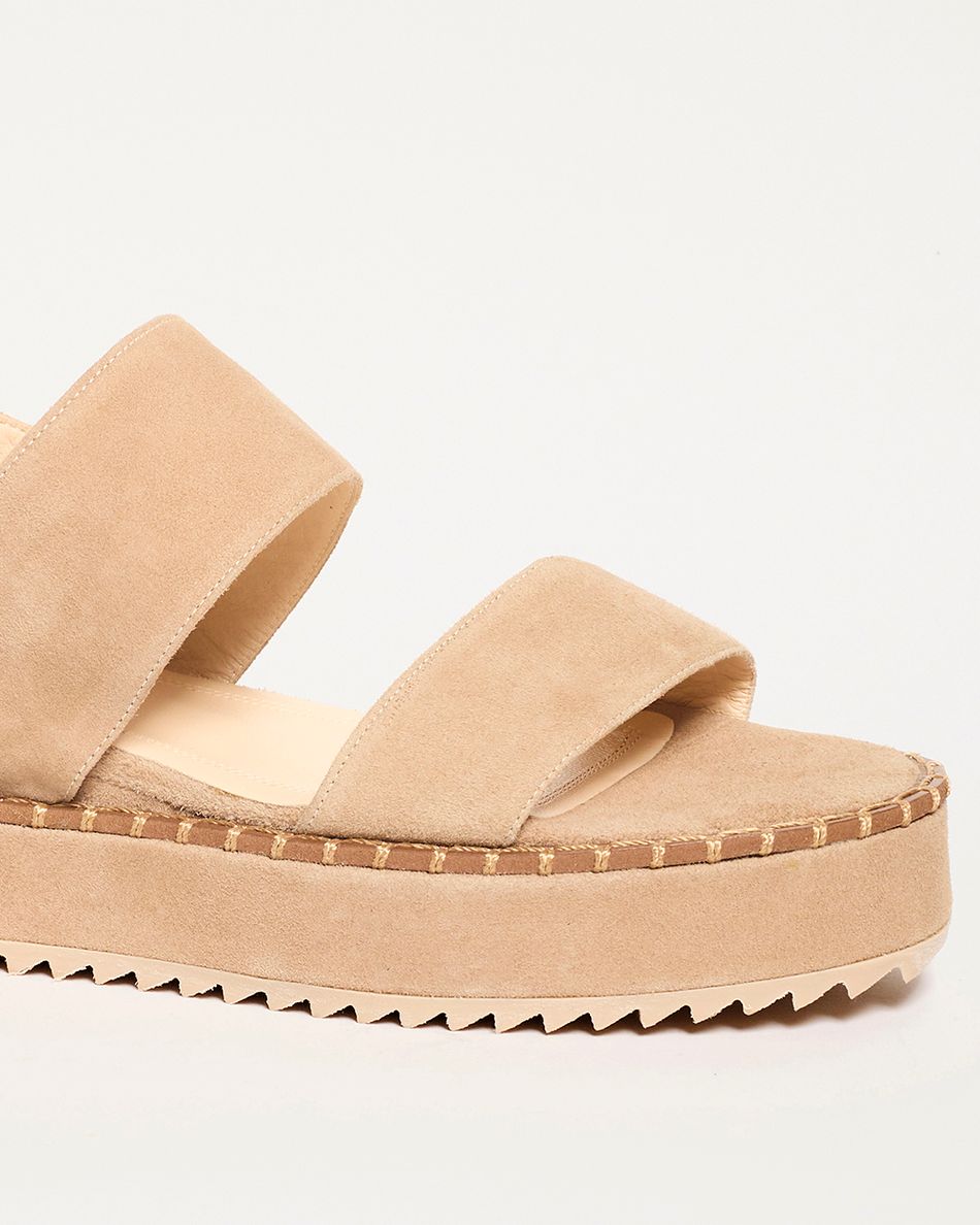 Flatform Julia Camurça Areia
