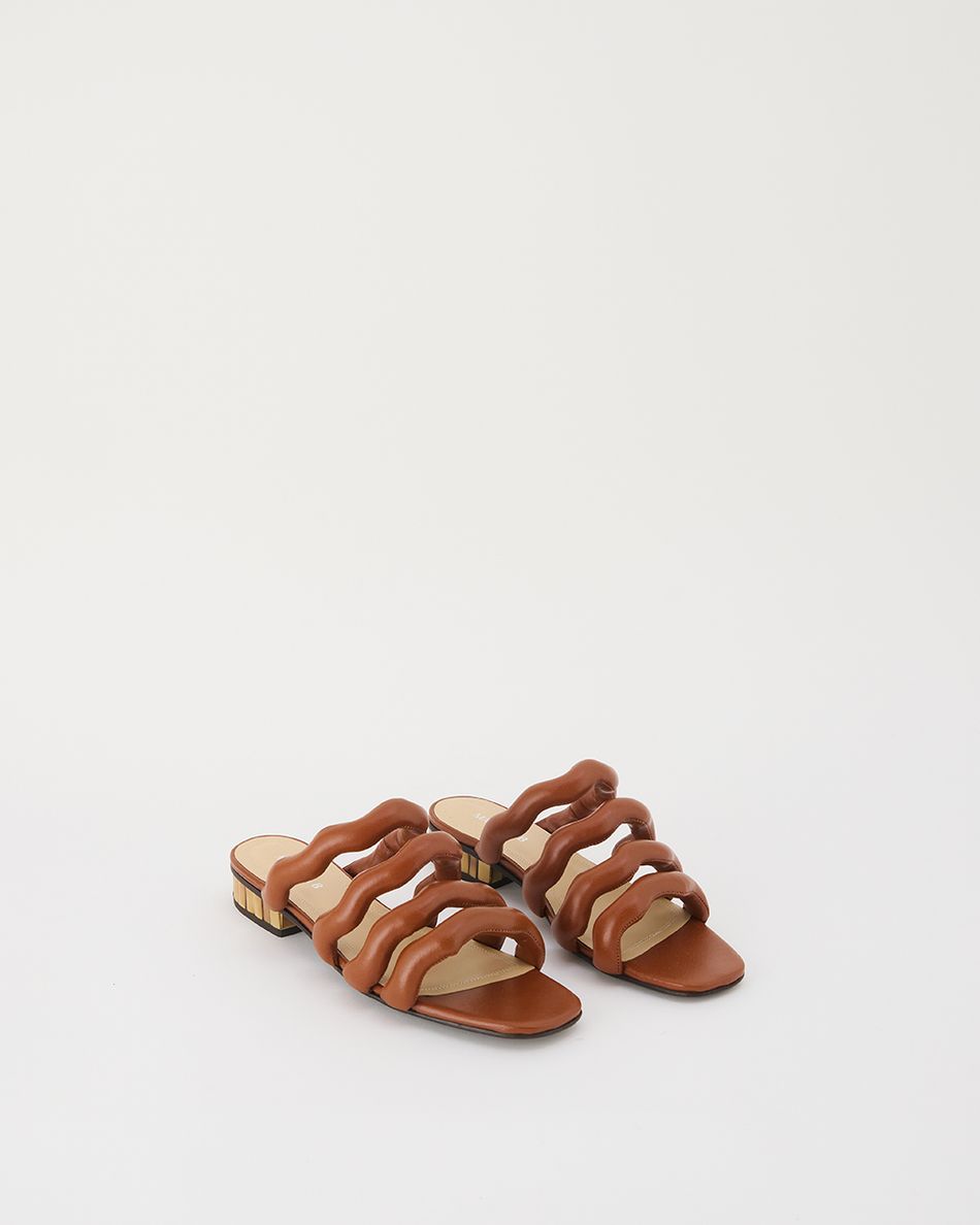 Sandália Rasteira Chloe Cognac
