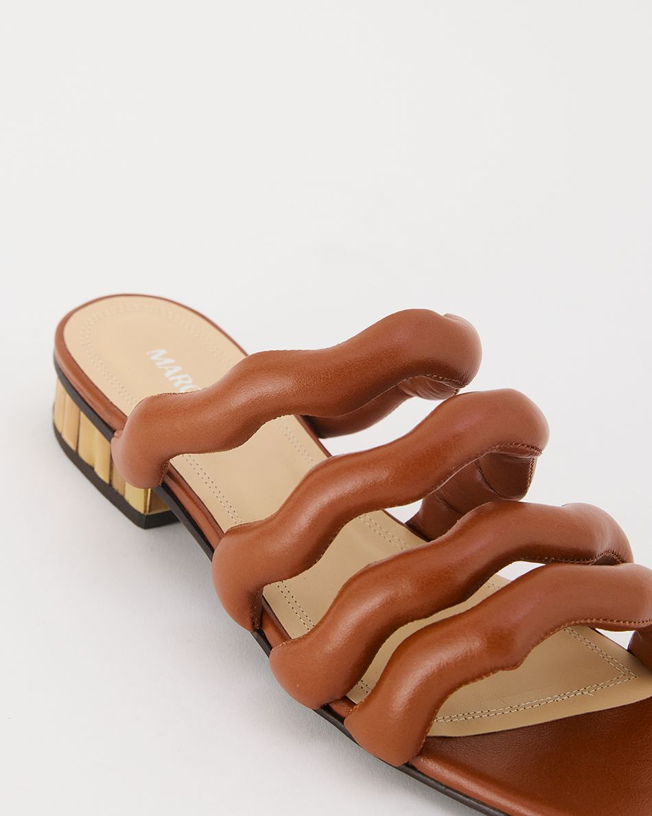 Sandália Rasteira Chloe Cognac