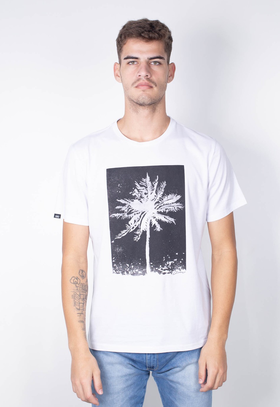 CAMISETA OCEANO PALM TREE PRINT COLLAB PRESERVING OUR ROOTS