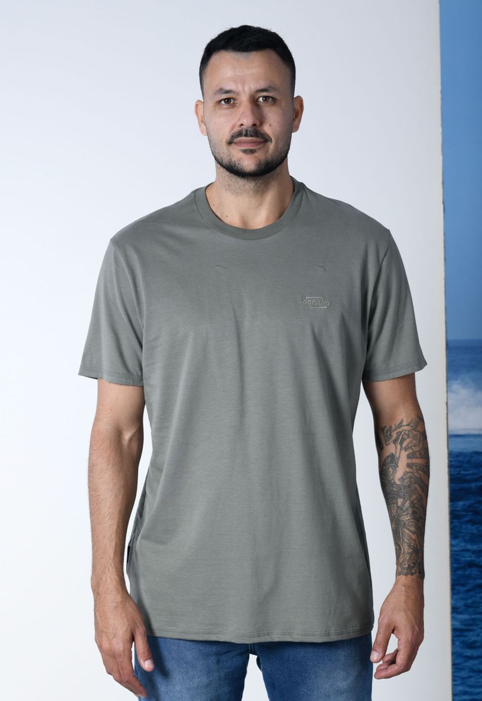 CAMISETA OCEANO BORDADO MALHA CONFORTO