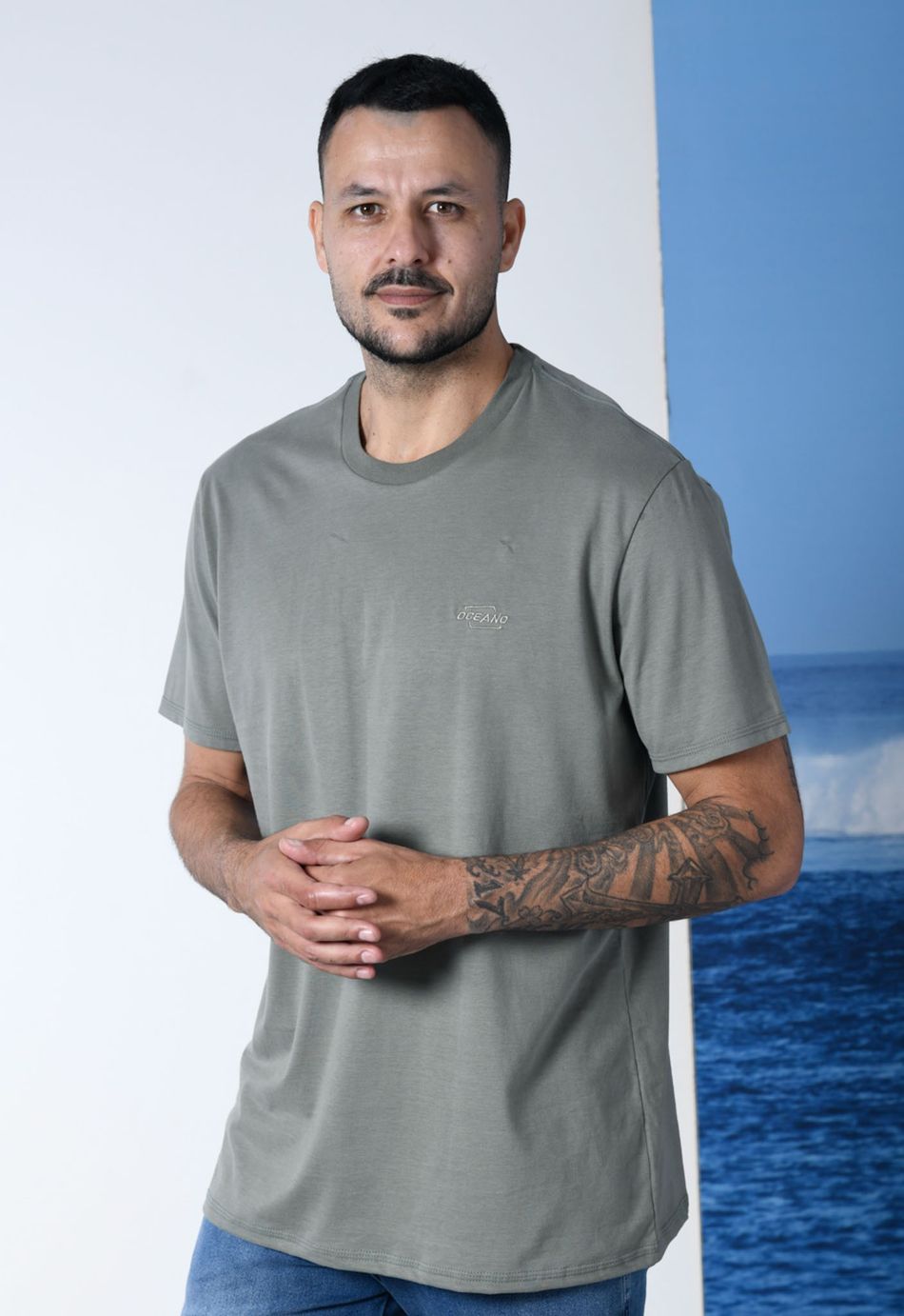 CAMISETA OCEANO BORDADO MALHA CONFORTO