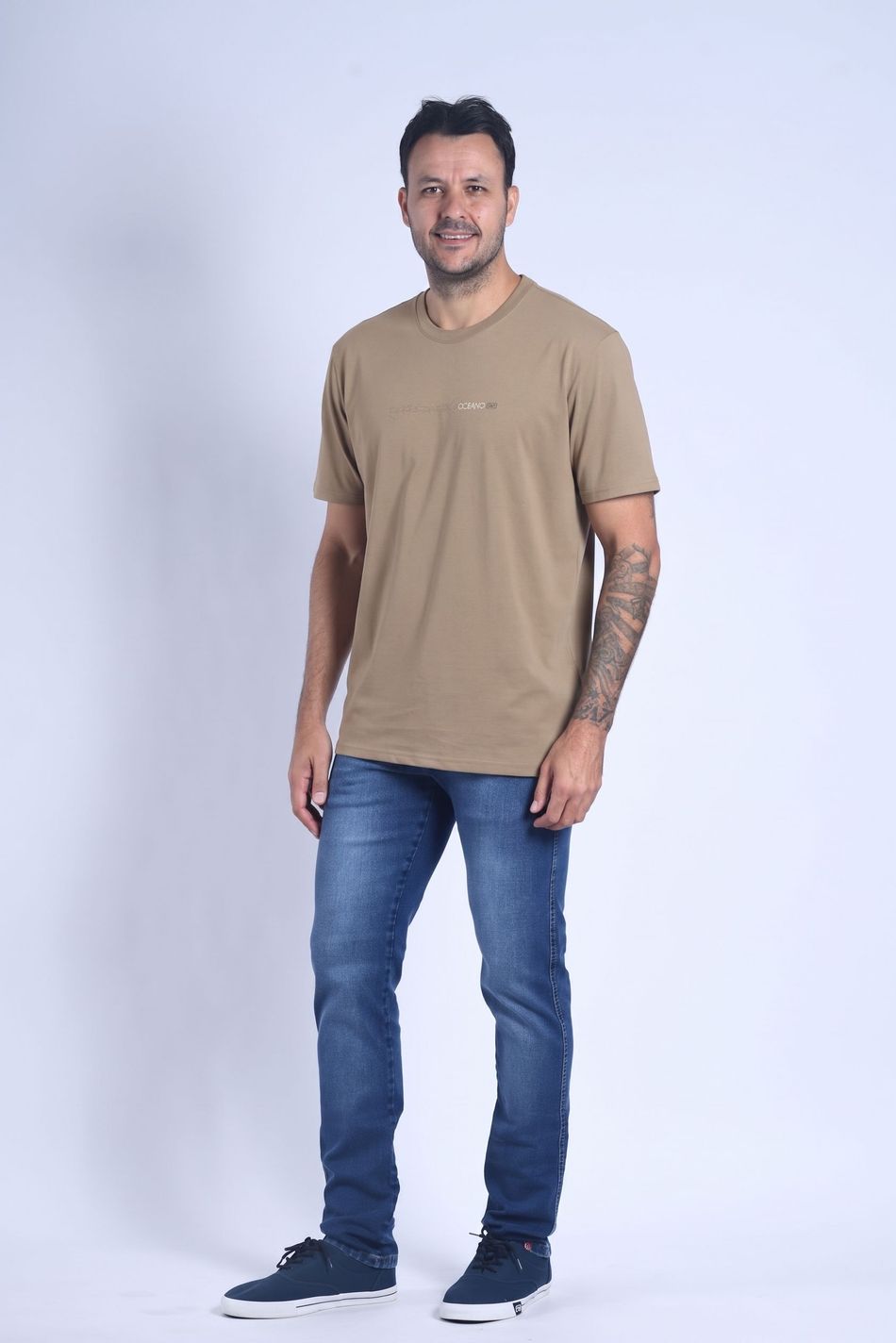 CAMISETA OCEANO RELEVO MALHA CONFORTO