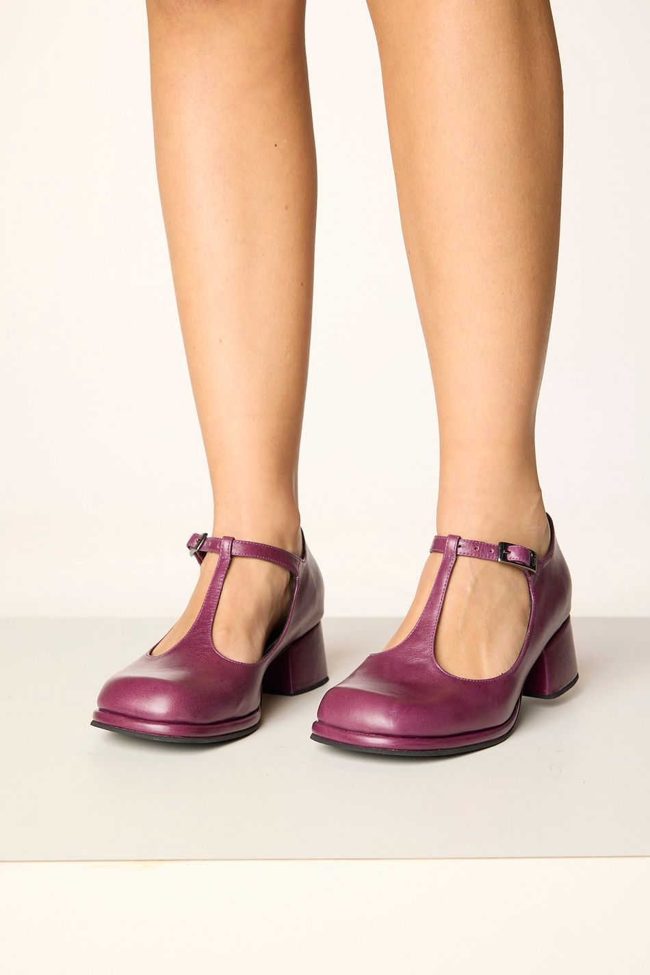  SAPATO SALTO MÉDIO ROXO CLARO