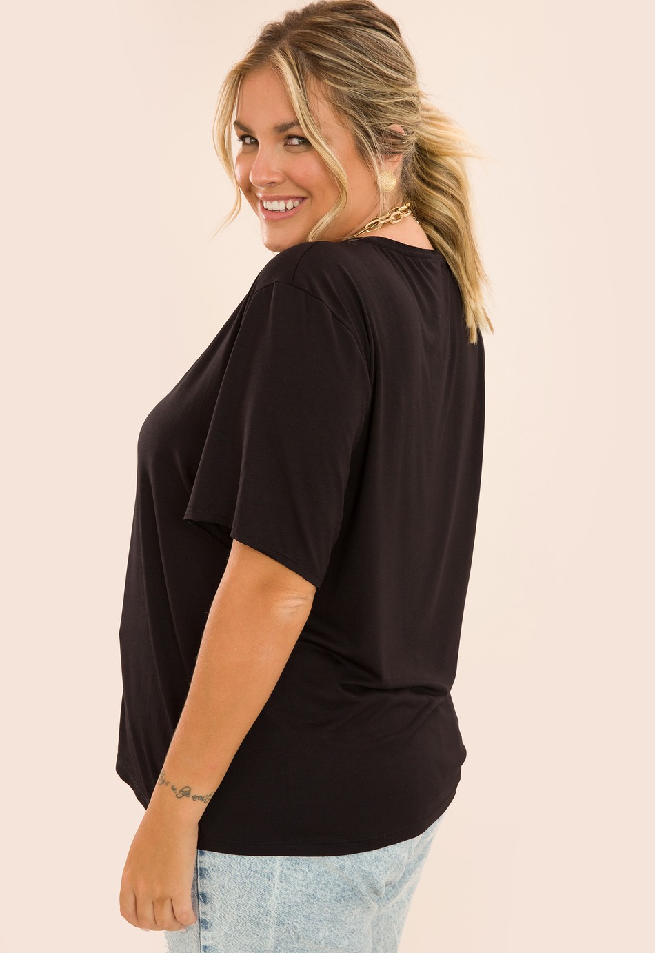 BLUSA DECOTE V BIANA PRETO