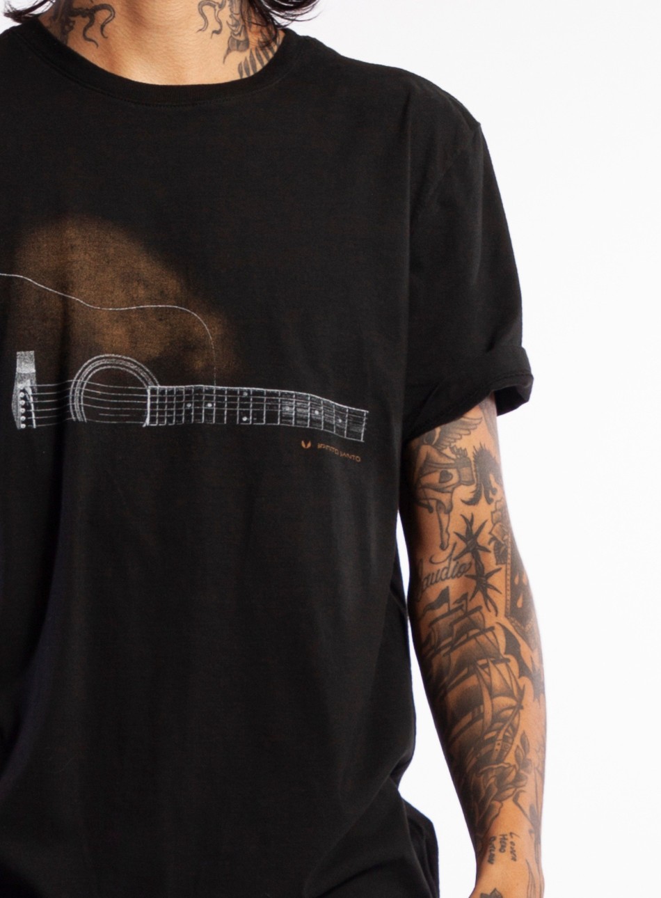 CAMISETA GUITAR RCK RLL