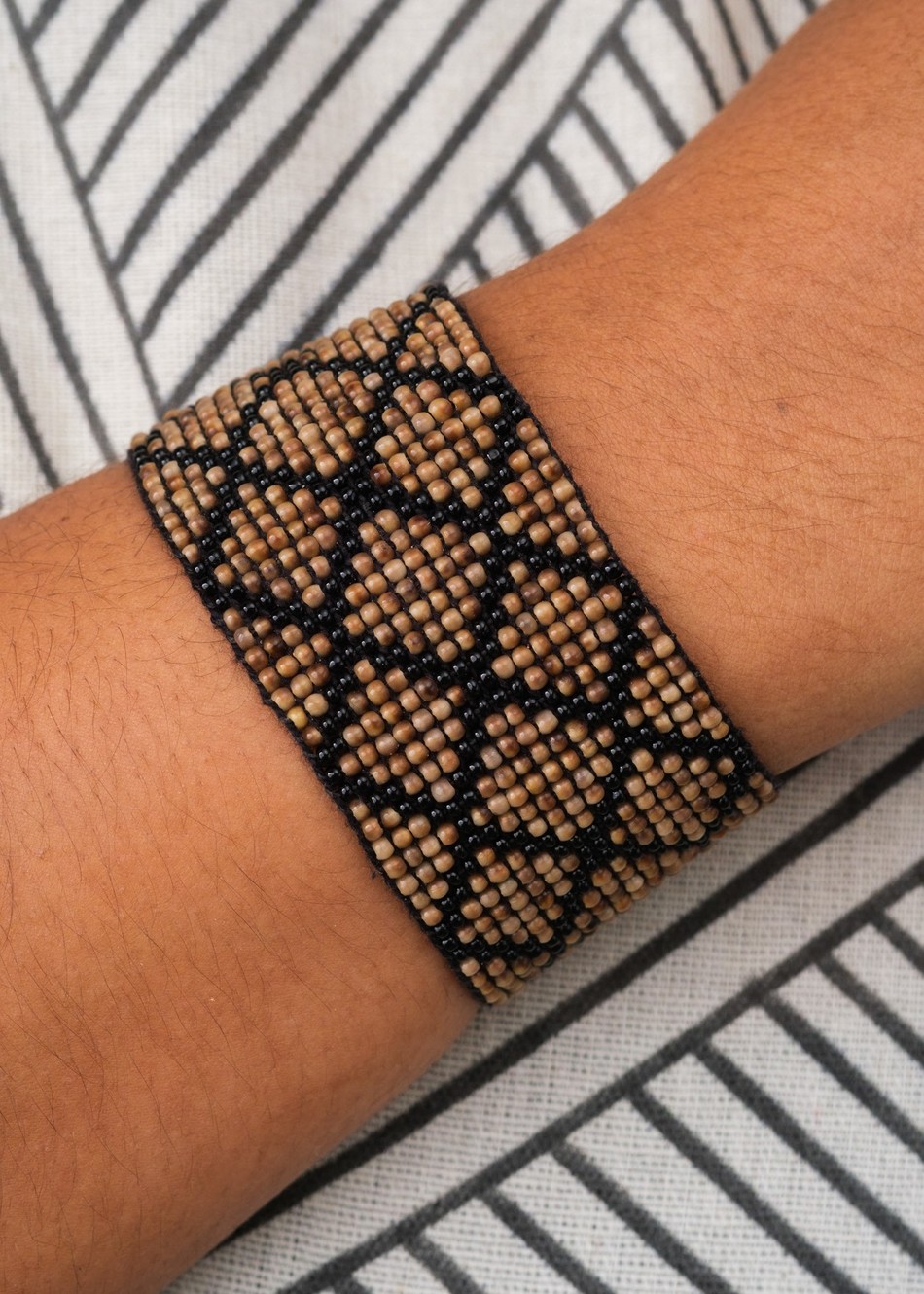 Pulseira de Miçangas e Sementes | Gavião