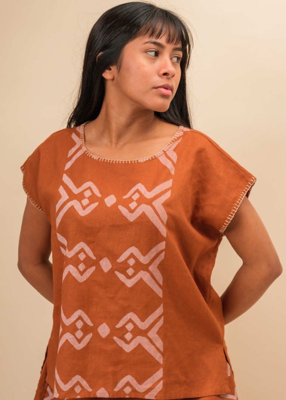 Blusa Grafismos - Terracota | Ateliê Yawa