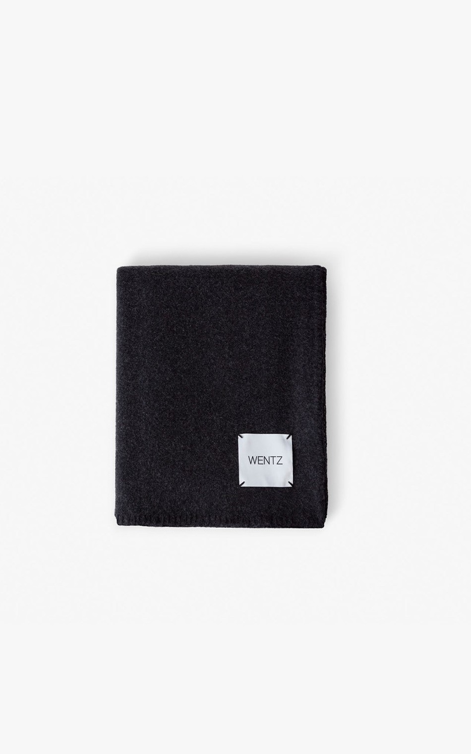 MANTA 001 | THROW BLANKET 001