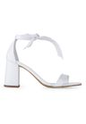 Cor off white do produto Sandália Laço Salto Alto Couro Off White