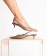 Cor CINZA QUEIMADO do produto Scarpin Slingback Couro Cinza Queimado Salto Fino