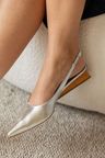 Cor CRISTAL PRATA do produto Scarpin Slingback Madeira Lina Cristal Prata