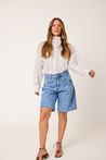 Bermuda Jeans Casual Azul com Barra Desfiada