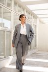 Blazer Alfaiataria Risca de Giz Cinza