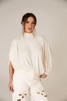 Blusa Assimétrica com Franzido Off White