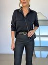 Camisa Alongada Com Bolsos Preto