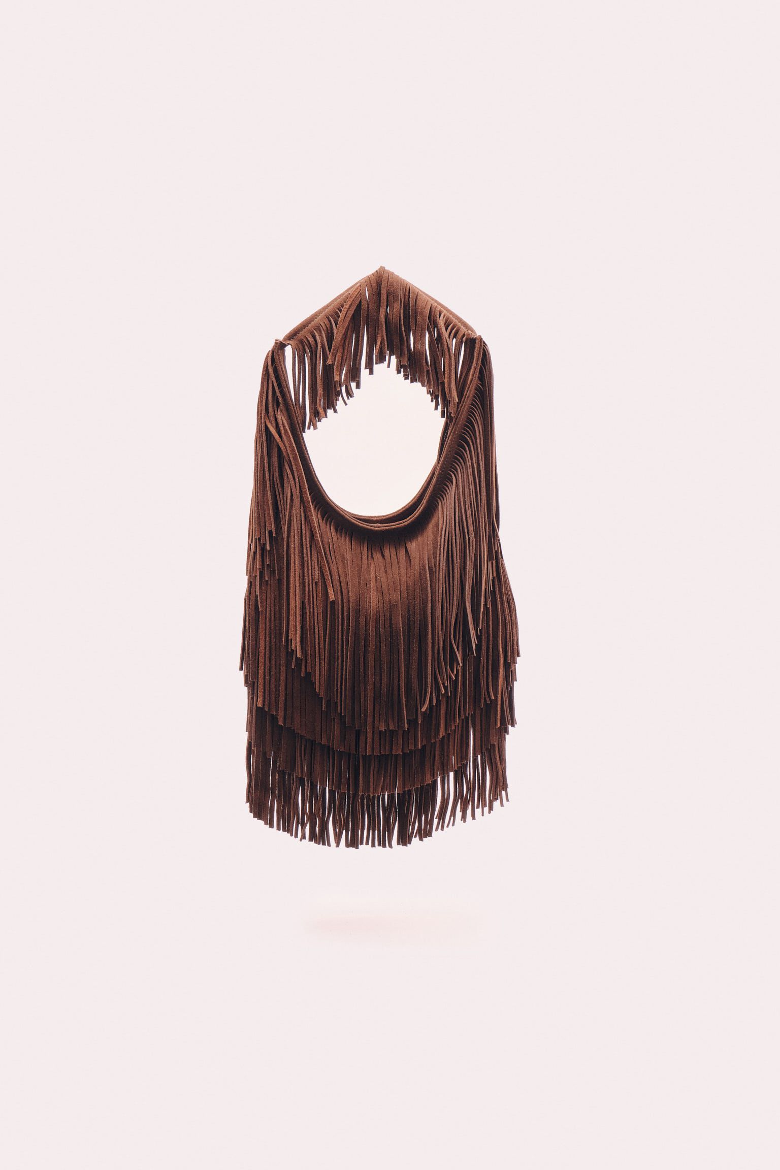 Ventura Bag – Bolsa com Franjas Alongadas e Piercings, Estilo