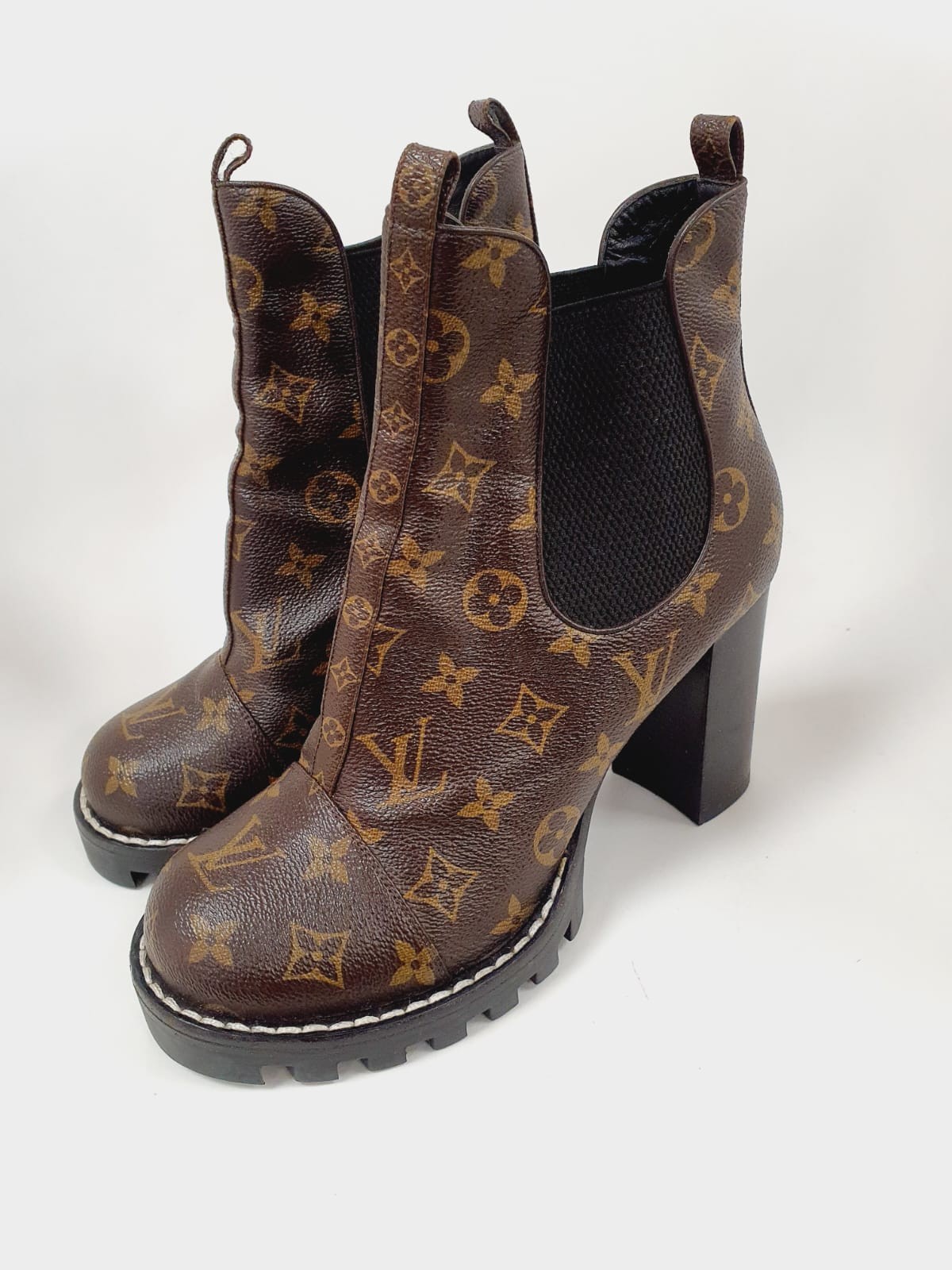 Bota louis vuitton original - Roupas - Recreio dos Bandeirantes, Rio de  Janeiro 1233142365