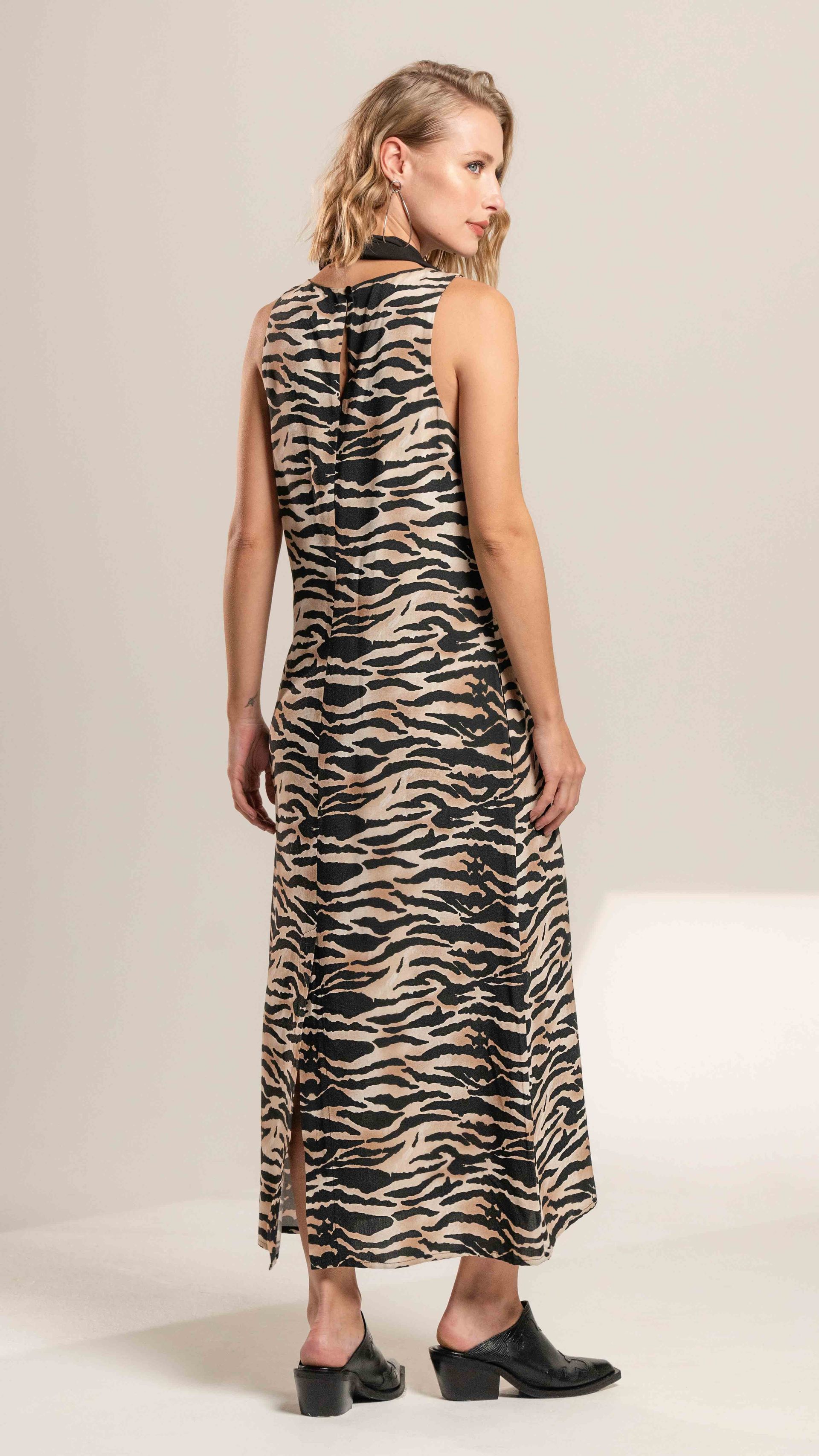VESTIDO RETO ESTAMPADO