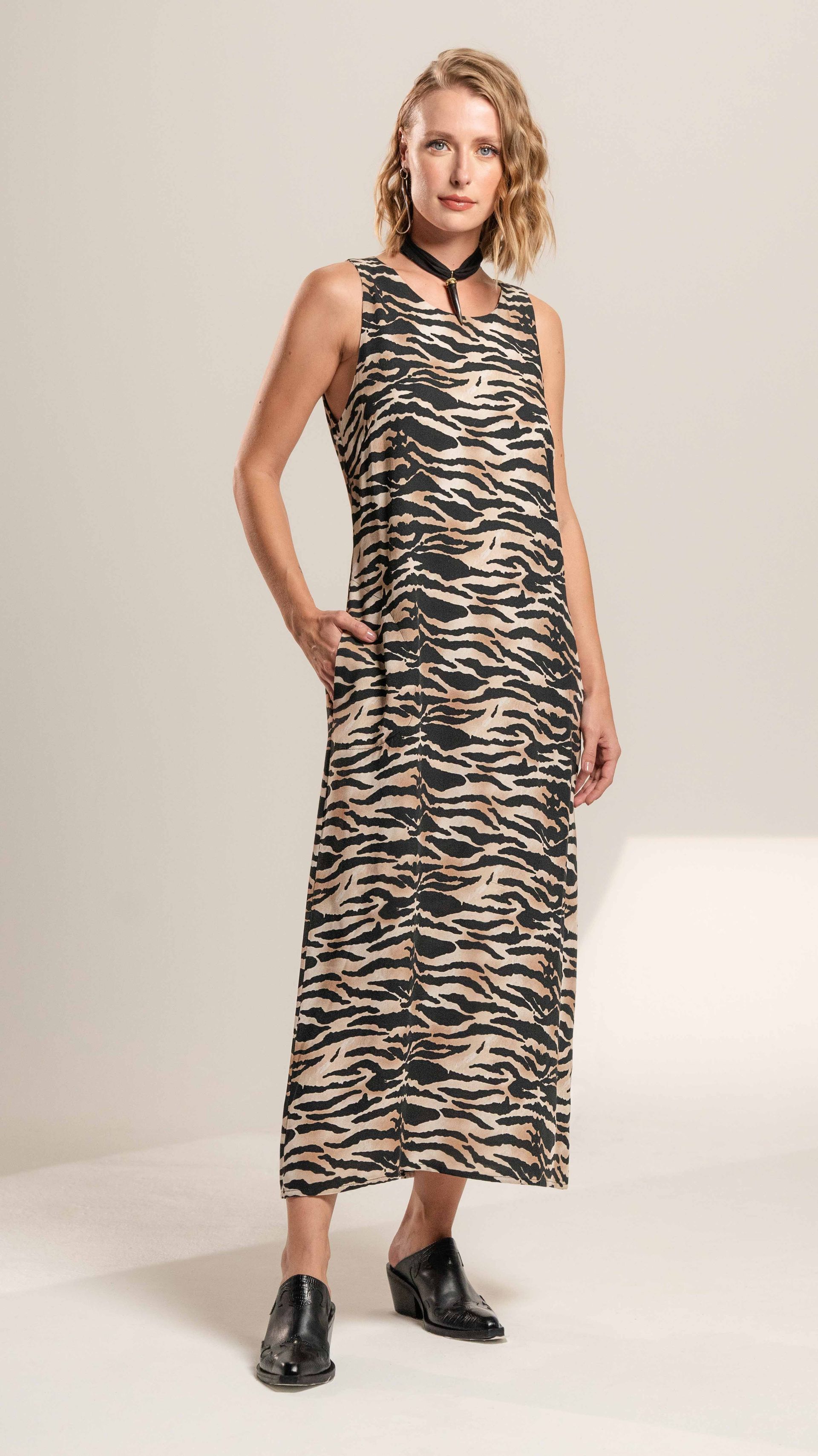VESTIDO RETO ESTAMPADO