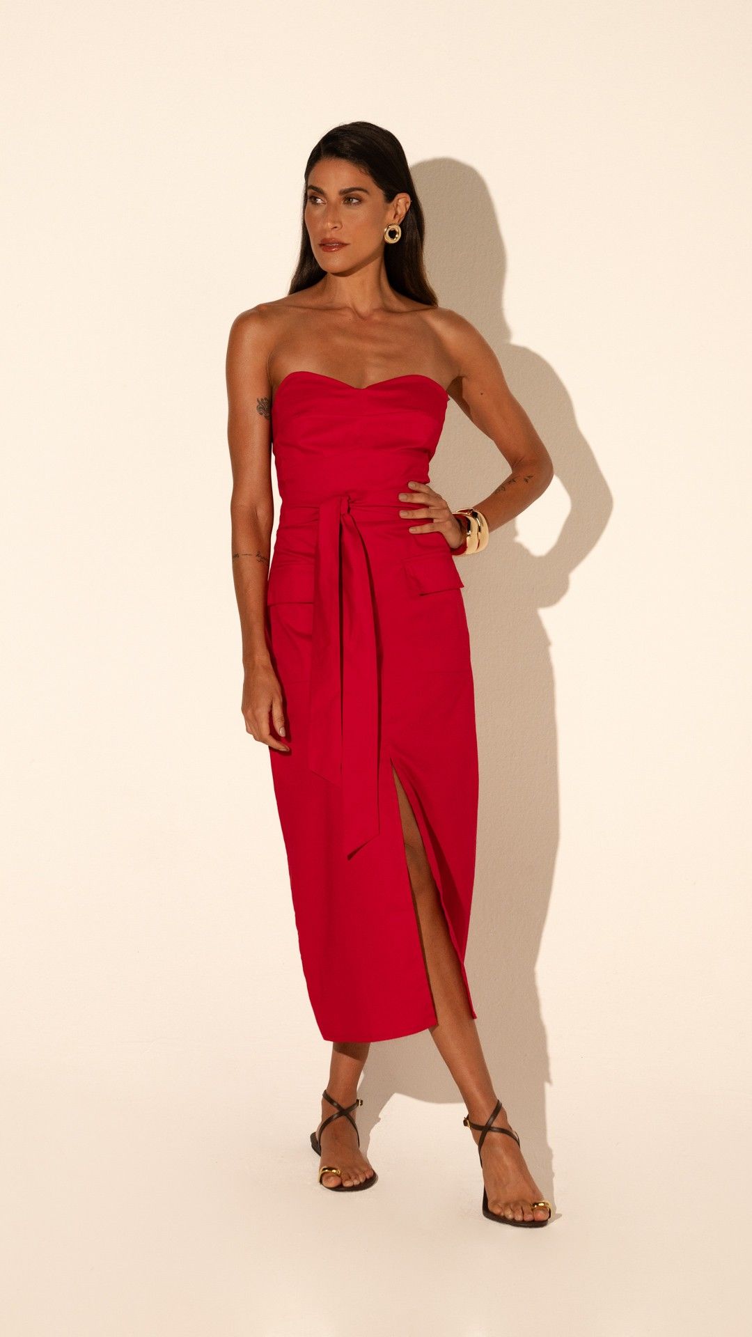 VESTIDO MIDI S/ALÇA TRICOLINE BOLSO E FAIXA