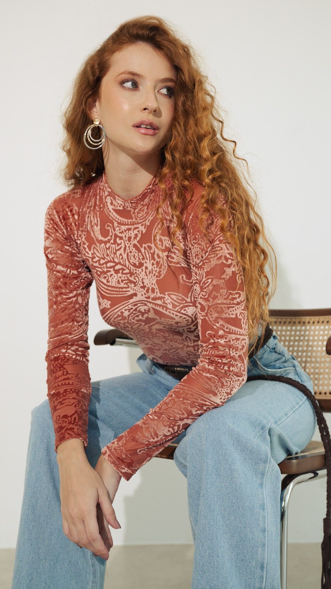 BLUSA MANGA L. TULE BORDADO