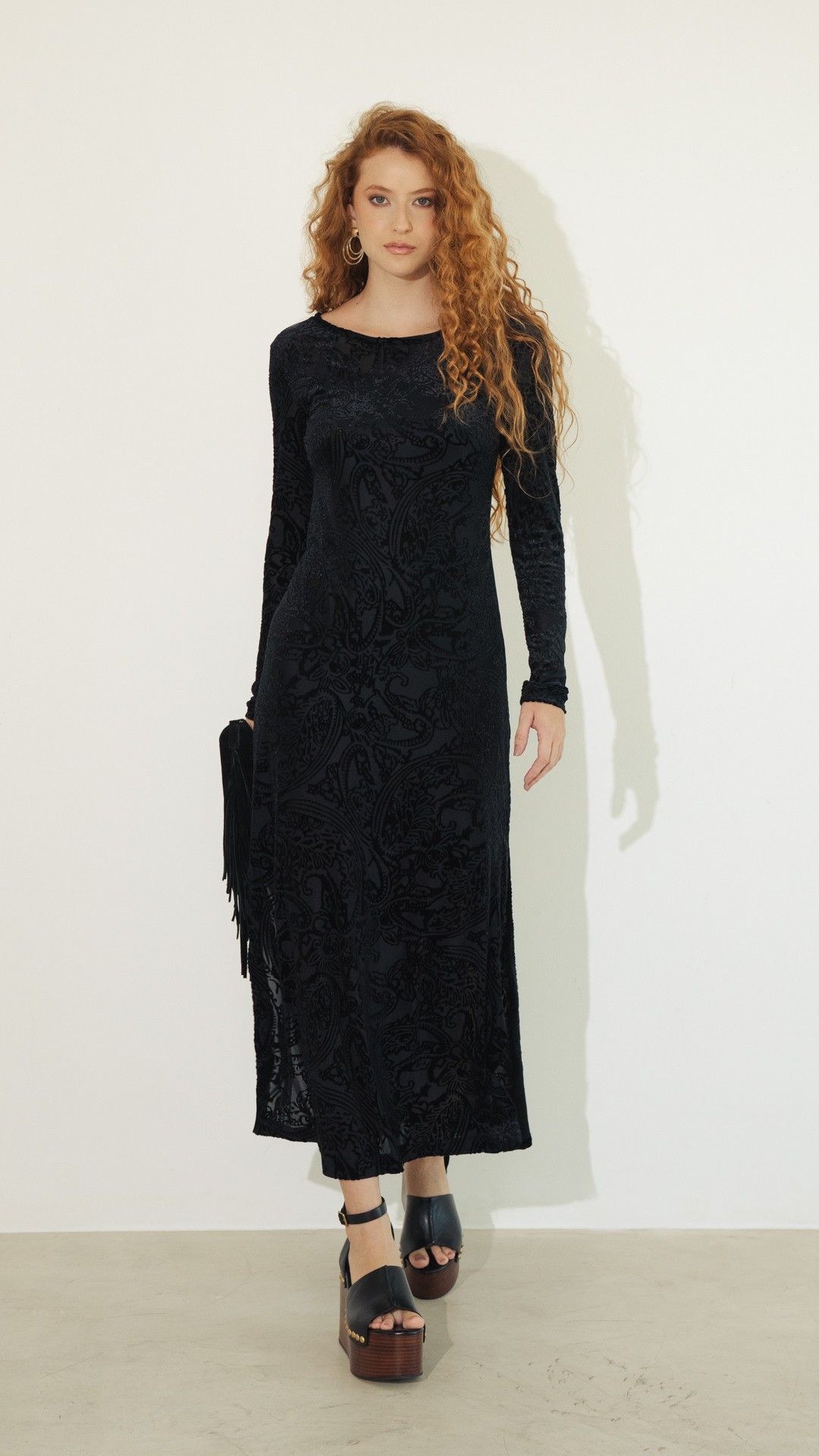 VESTIDO MIDI MANGA L. TULE BORDADO