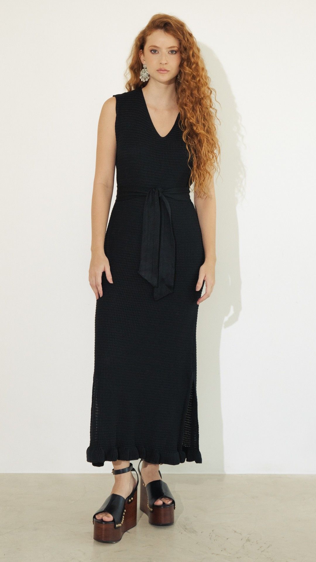 VESTIDO MIDI S/ MANGA TRICOT BABADO