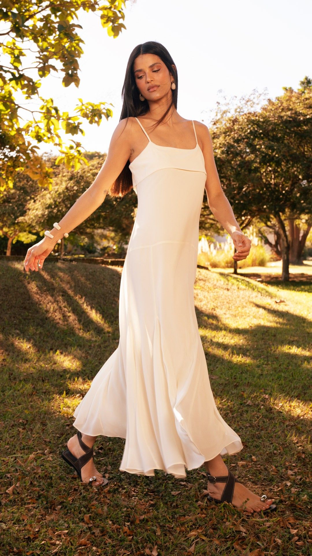 VESTIDO ALÇA MIDI CREPE LAPELA